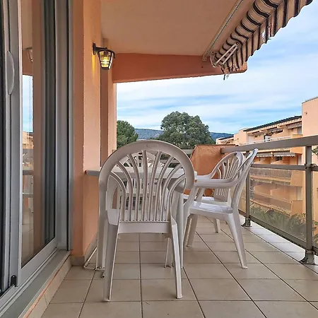 Apartment T2 Climatise Avec Garage A La Faviere - Fr-1-610-116 *
